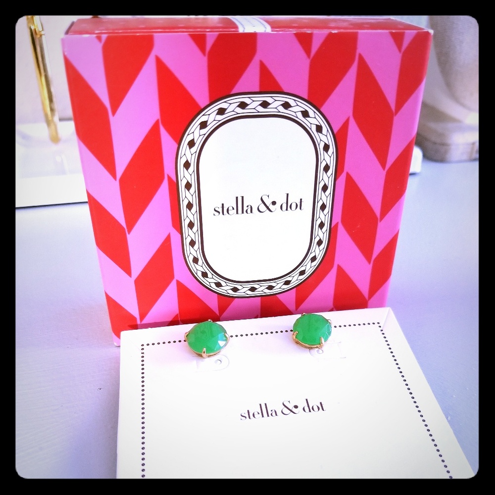 Stella & Dot janice studs